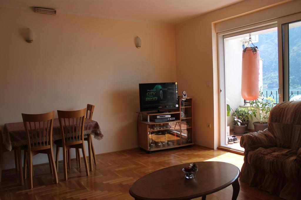 Apartments Djuricic Kotor Phòng bức ảnh